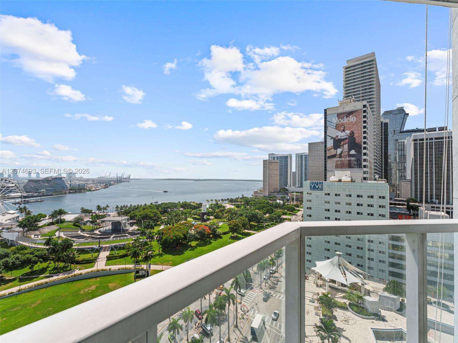 Vizcayne North at 244 Biscayne Blvd, Miami, FL 33132 - For Rent photo 1