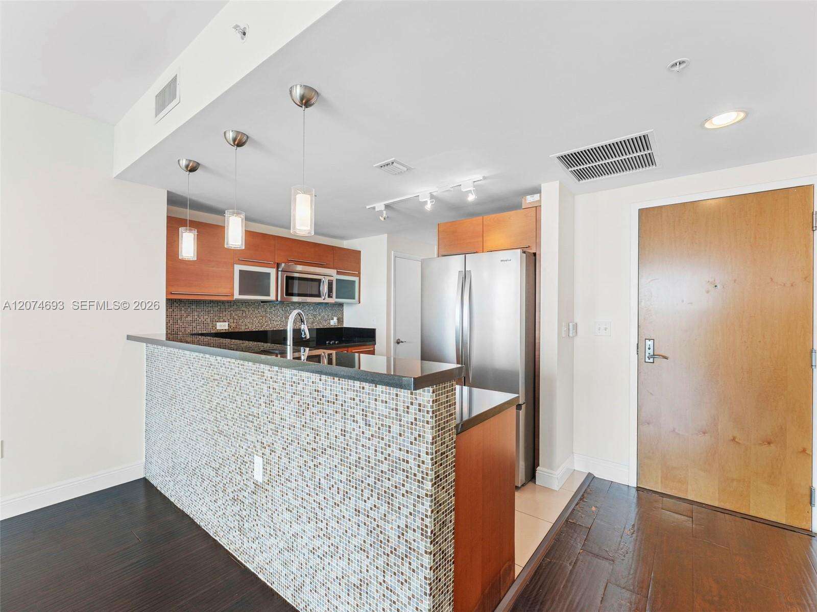 Vizcayne North at 244 Biscayne Blvd, Miami, FL 33132 - For Rent photo 13