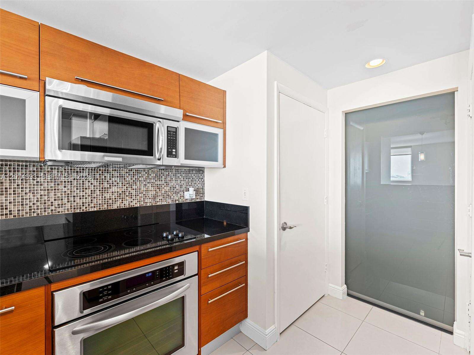 Vizcayne North at 244 Biscayne Blvd, Miami, FL 33132 - For Rent photo 15