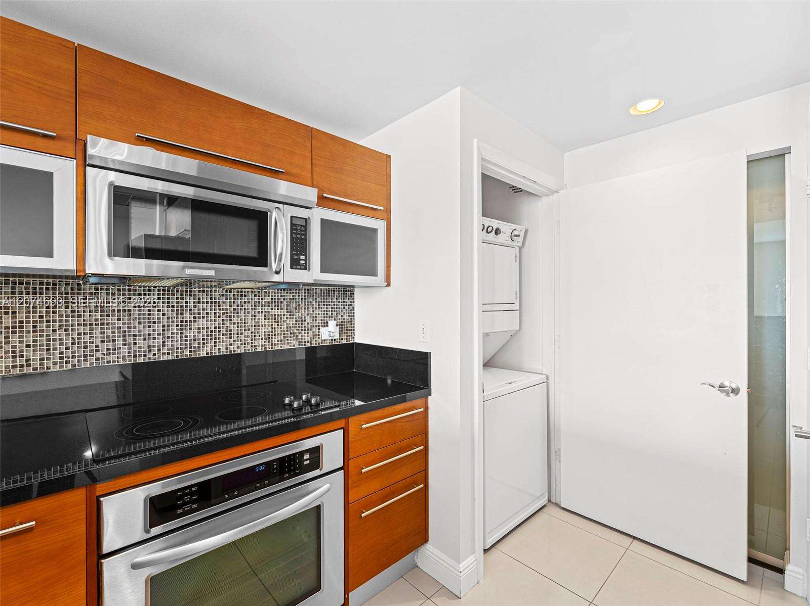 Vizcayne North at 244 Biscayne Blvd, Miami, FL 33132 - For Rent photo 16