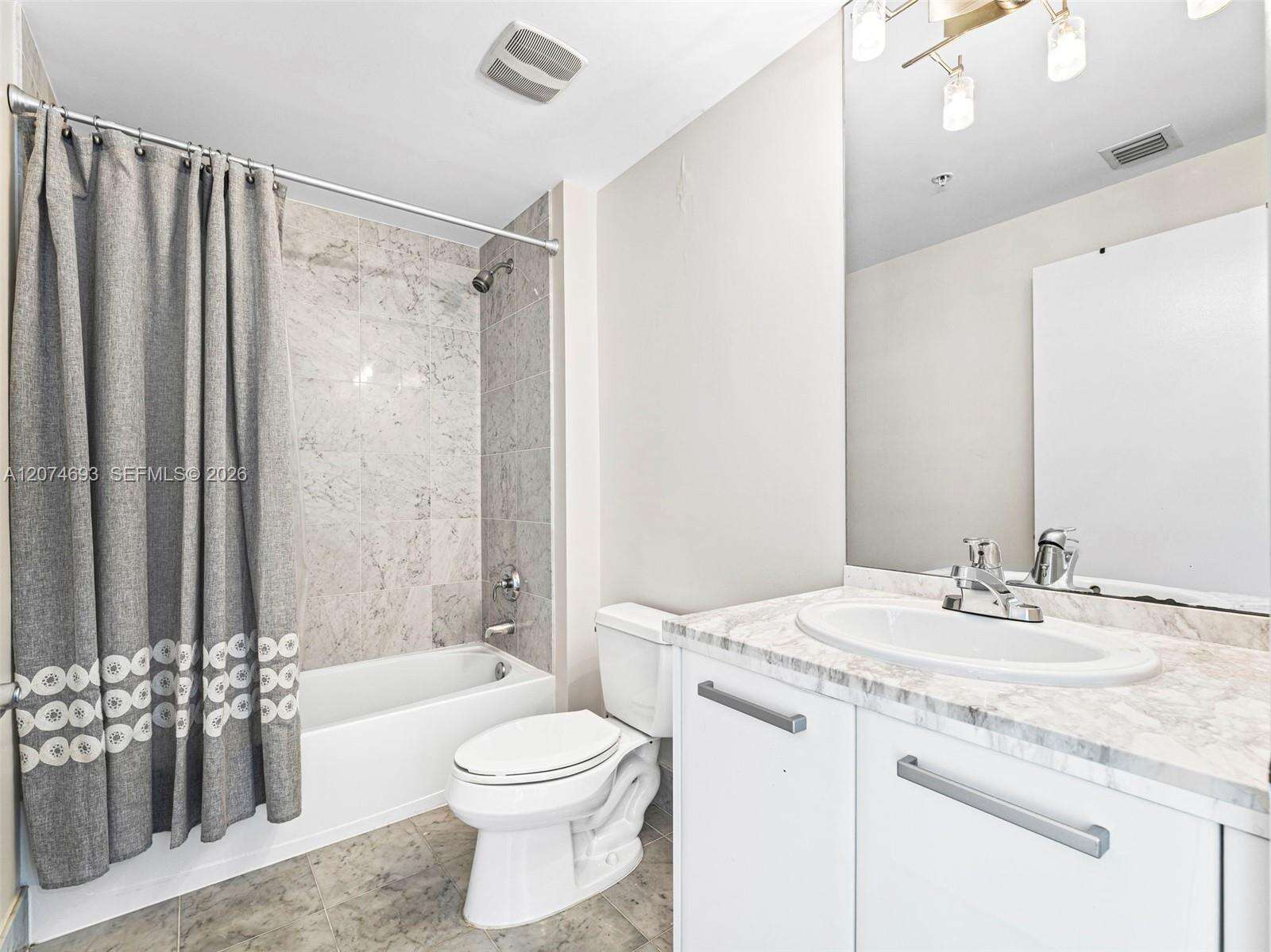Vizcayne North at 244 Biscayne Blvd, Miami, FL 33132 - For Rent photo 24