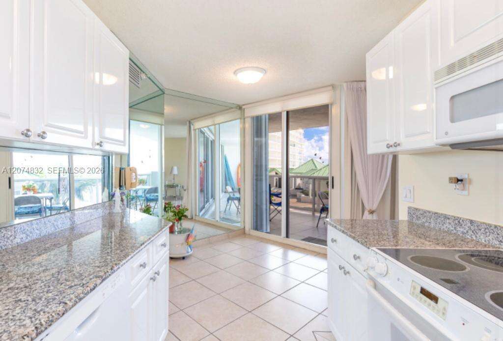 Sands Pointe at 16711 Collins Ave, Sunny Isles Beach, FL 33160 - For Rent photo 4