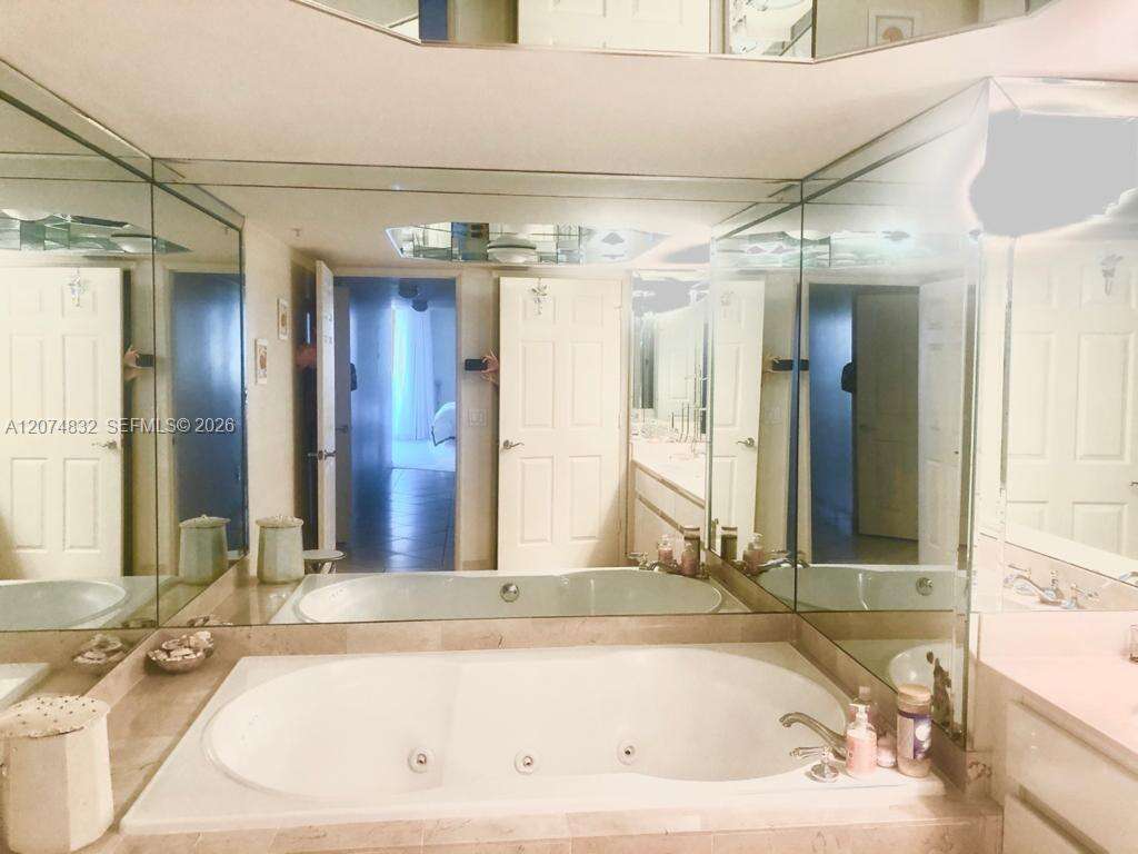 Sands Pointe at 16711 Collins Ave, Sunny Isles Beach, FL 33160 - For Rent photo 9