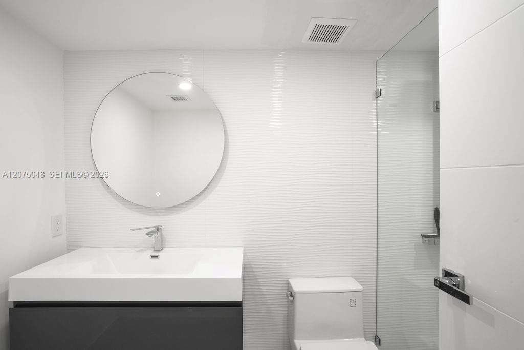 Grandview Palace at 7601 Treasure Dr, North Bay Village, FL 33141 - For Rent photo 25