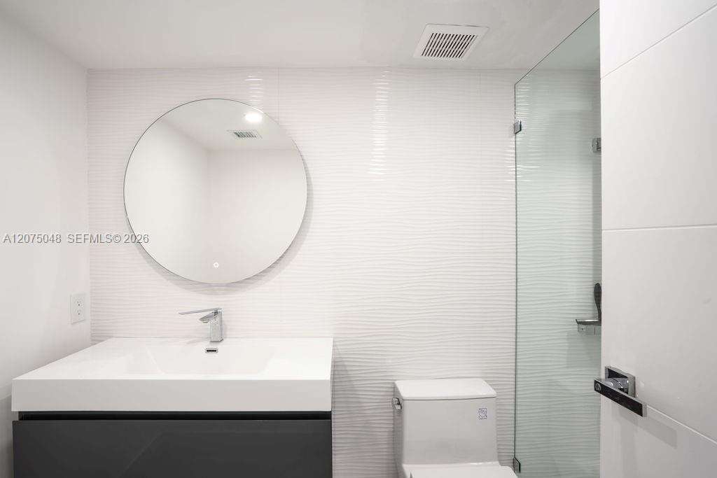Grandview Palace at 7601 Treasure Dr, North Bay Village, FL 33141 - For Rent photo 45