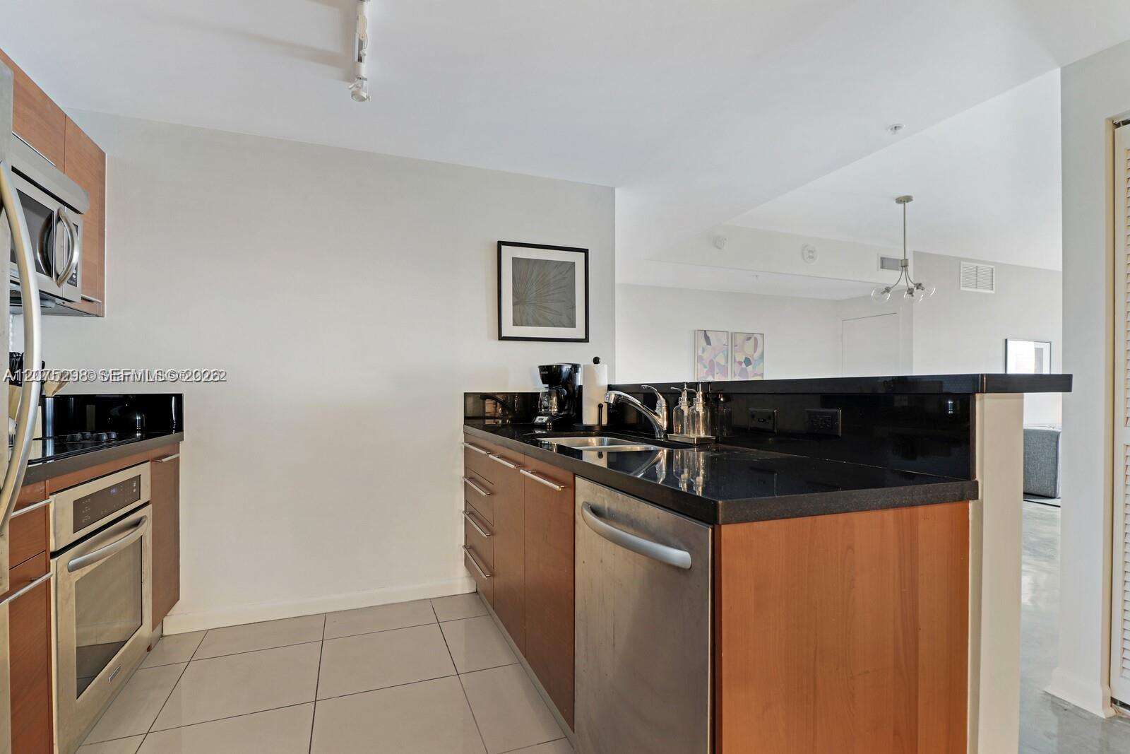 Vizcayne South at 253 2 St, Miami, FL 33132 - For Rent photo 12