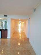 Hamptons South at 20201 Country Club, Aventura, FL 33180 - For Rent photo 32