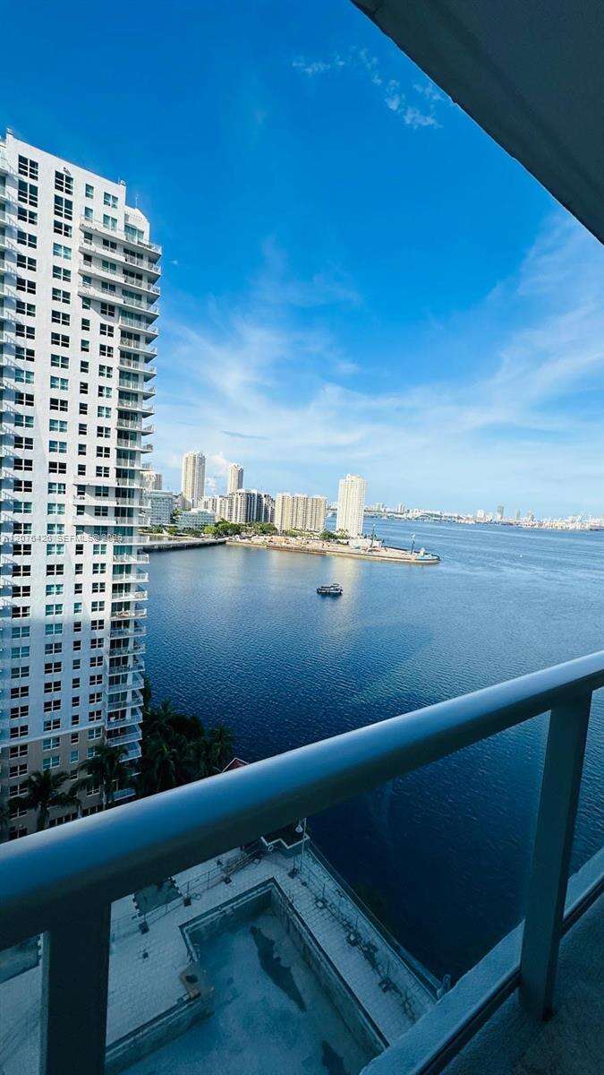 The Mark On Brickell at 1155 Brickell Bay Dr, Miami, FL 33131 - For Rent photo 2