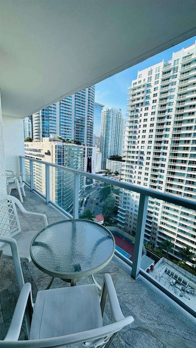 The Mark On Brickell at 1155 Brickell Bay Dr, Miami, FL 33131 - For Rent photo 19