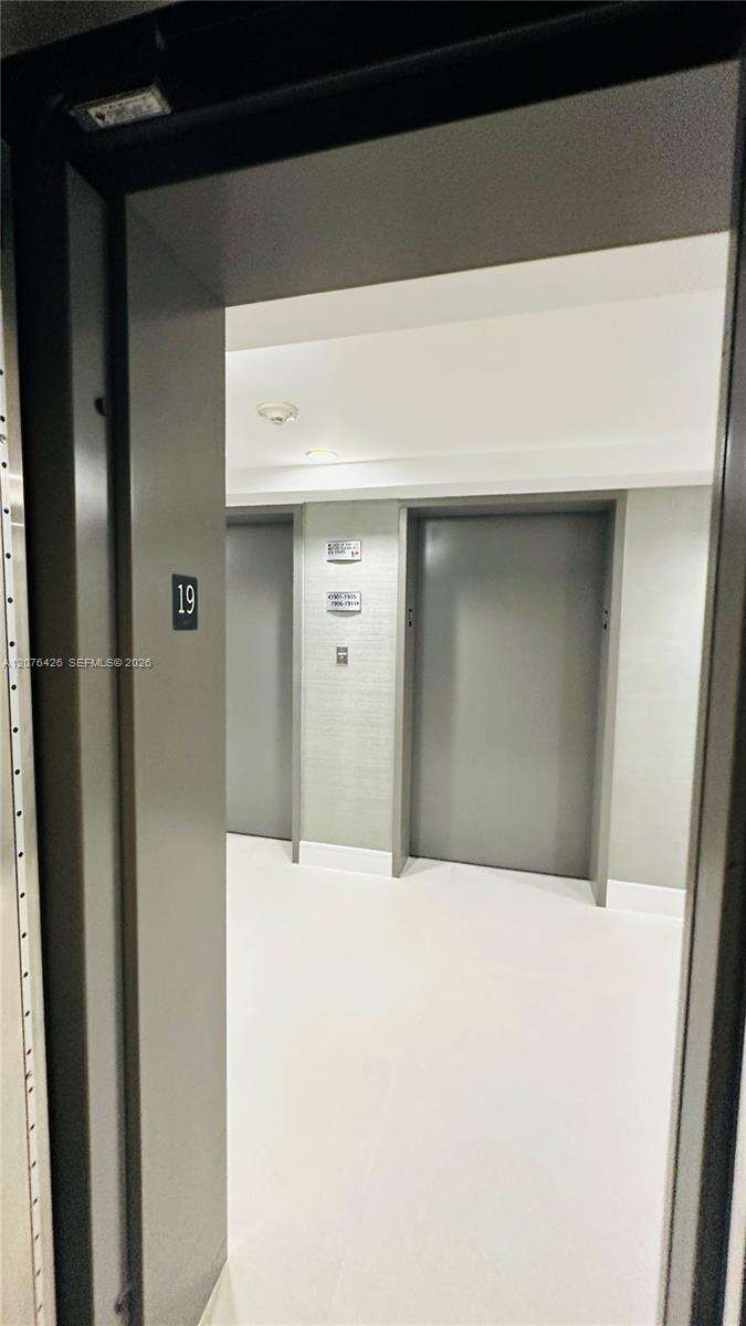 The Mark On Brickell at 1155 Brickell Bay Dr, Miami, FL 33131 - For Rent photo 22