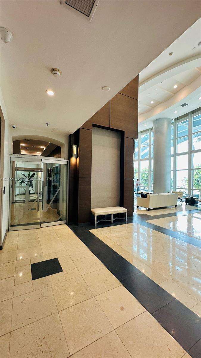 The Mark On Brickell at 1155 Brickell Bay Dr, Miami, FL 33131 - For Rent photo 23