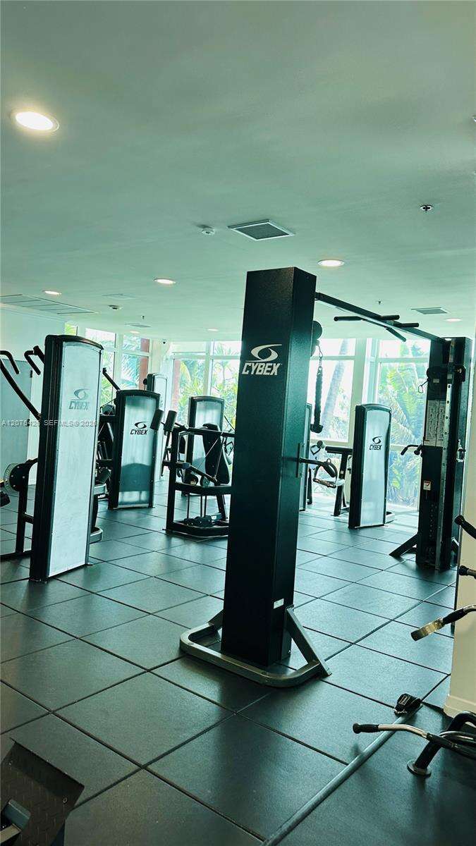 The Mark On Brickell at 1155 Brickell Bay Dr, Miami, FL 33131 - For Rent photo 27