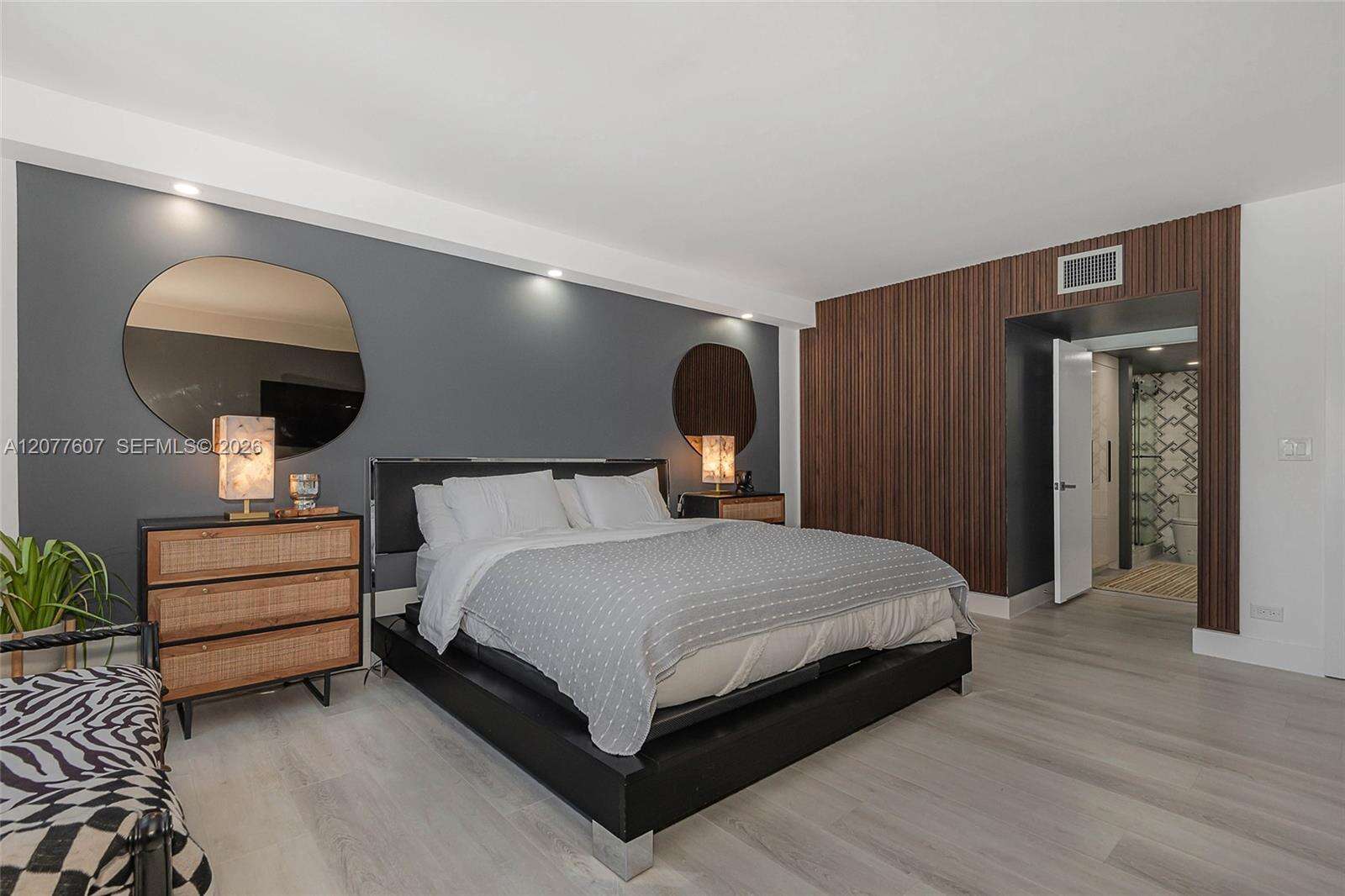 Roney Palace at 2301 Collins Ave, Miami Beach, FL 33139 - For Rent photo 19