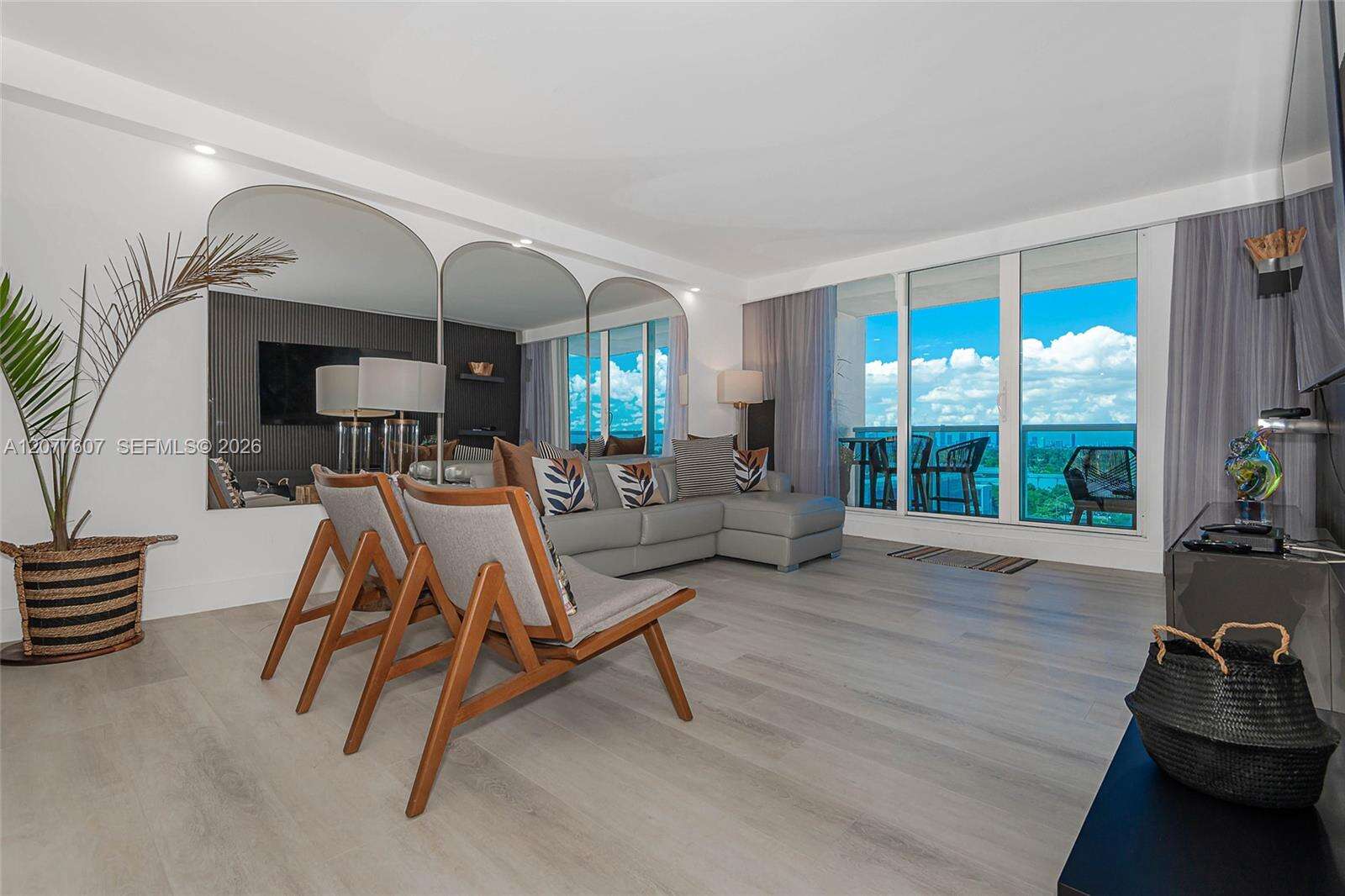 Roney Palace at 2301 Collins Ave, Miami Beach, FL 33139 - For Rent photo 5