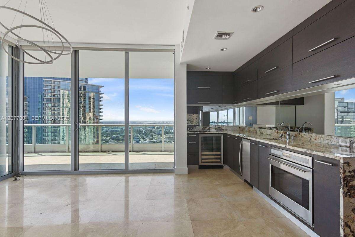 900 Biscayne at 900 Biscayne Blvd, Miami, FL 33132 - For Rent photo 14