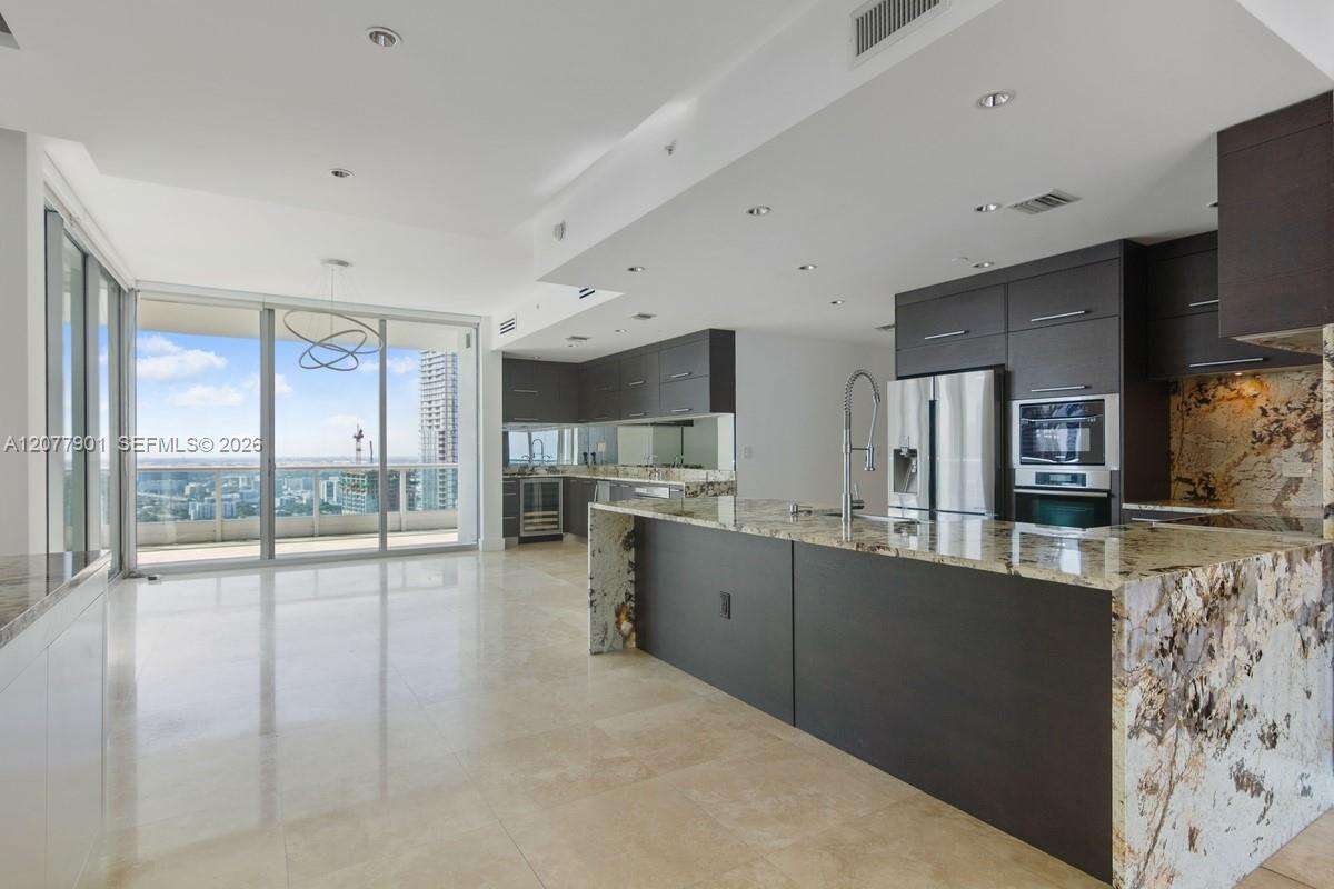 900 Biscayne at 900 Biscayne Blvd, Miami, FL 33132 - For Rent photo 16