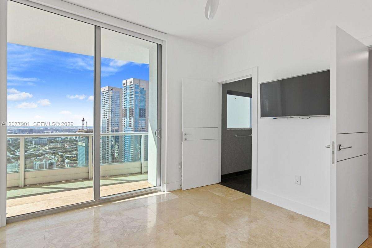 900 Biscayne at 900 Biscayne Blvd, Miami, FL 33132 - For Rent photo 24