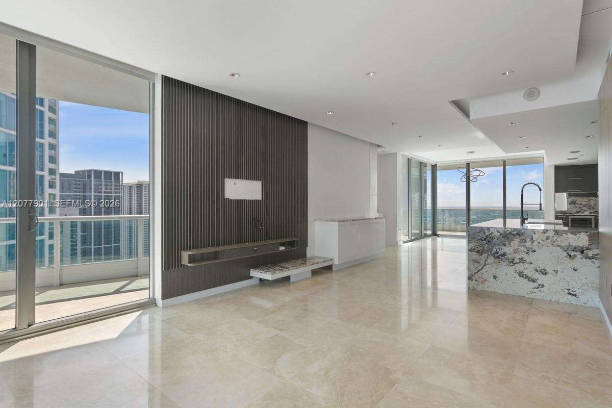 900 Biscayne at 900 Biscayne Blvd, Miami, FL 33132 - For Rent photo 5