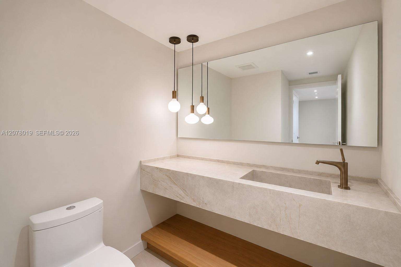 Villa Regina at 1581 Brickell Ave, Miami, FL 33129 - For Rent photo 11