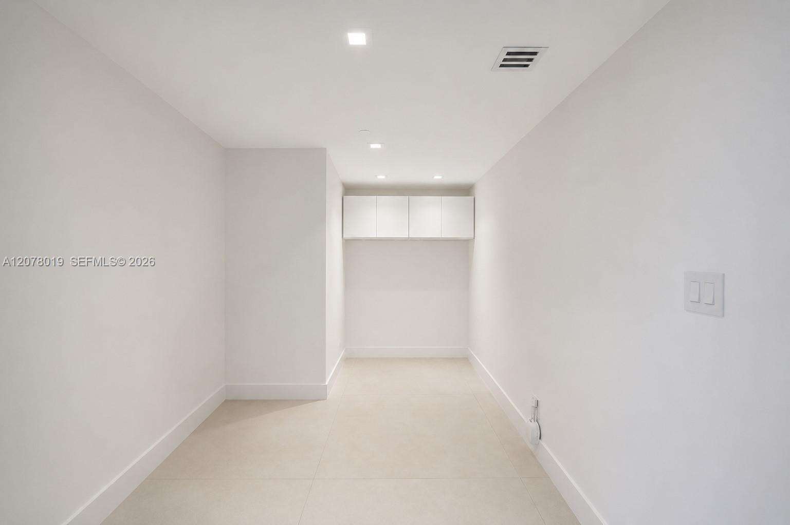 Villa Regina at 1581 Brickell Ave, Miami, FL 33129 - For Rent photo 17