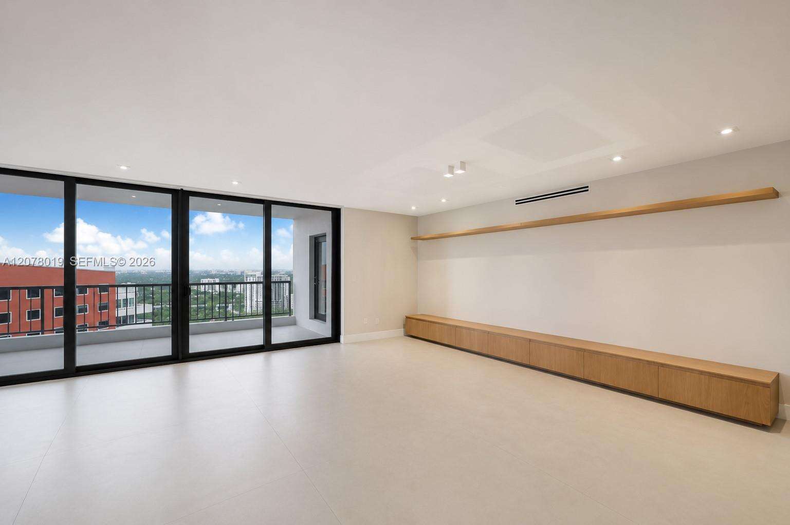 Villa Regina at 1581 Brickell Ave, Miami, FL 33129 - For Rent photo 4
