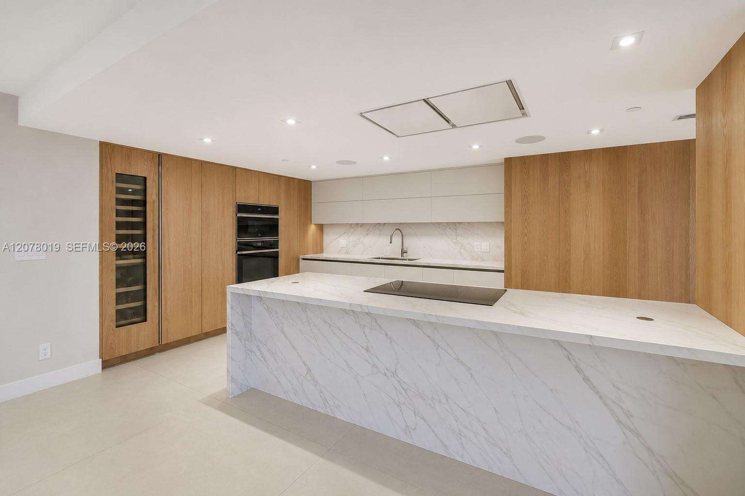 Villa Regina at 1581 Brickell Ave, Miami, FL 33129 - For Rent photo 6