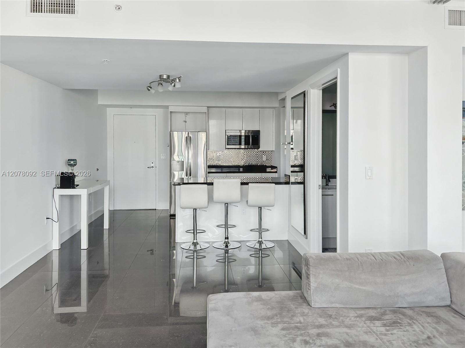 Mint at 92 3 St, Miami, FL 33130 - For Rent photo 8