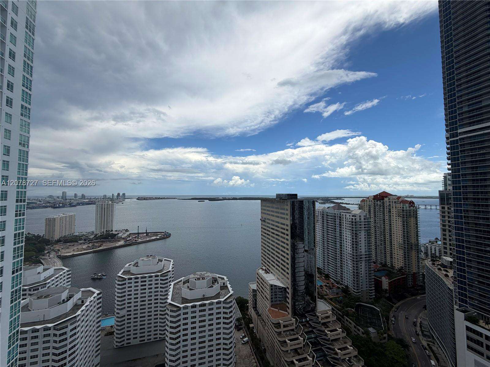 The Plaza On Brickell West at 951 Brickell Ave, Miami, FL 33131 - For Rent photo 1