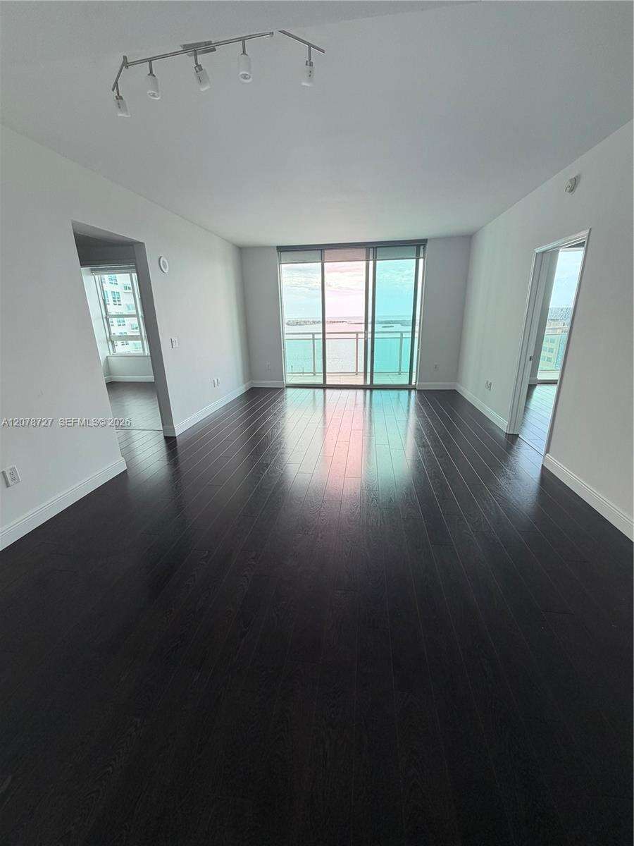 The Plaza On Brickell West at 951 Brickell Ave, Miami, FL 33131 - For Rent photo 2