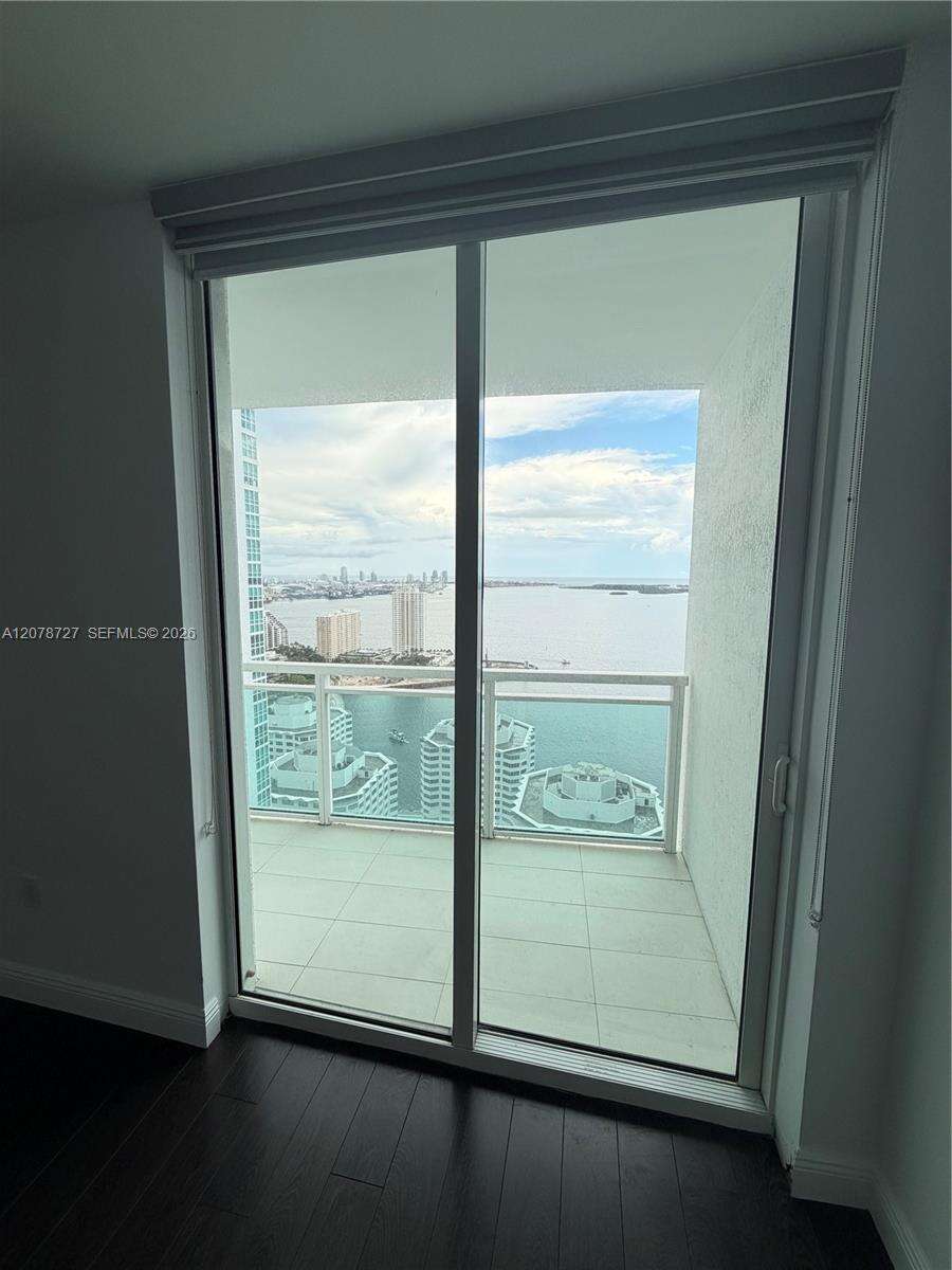 The Plaza On Brickell West at 951 Brickell Ave, Miami, FL 33131 - For Rent photo 5