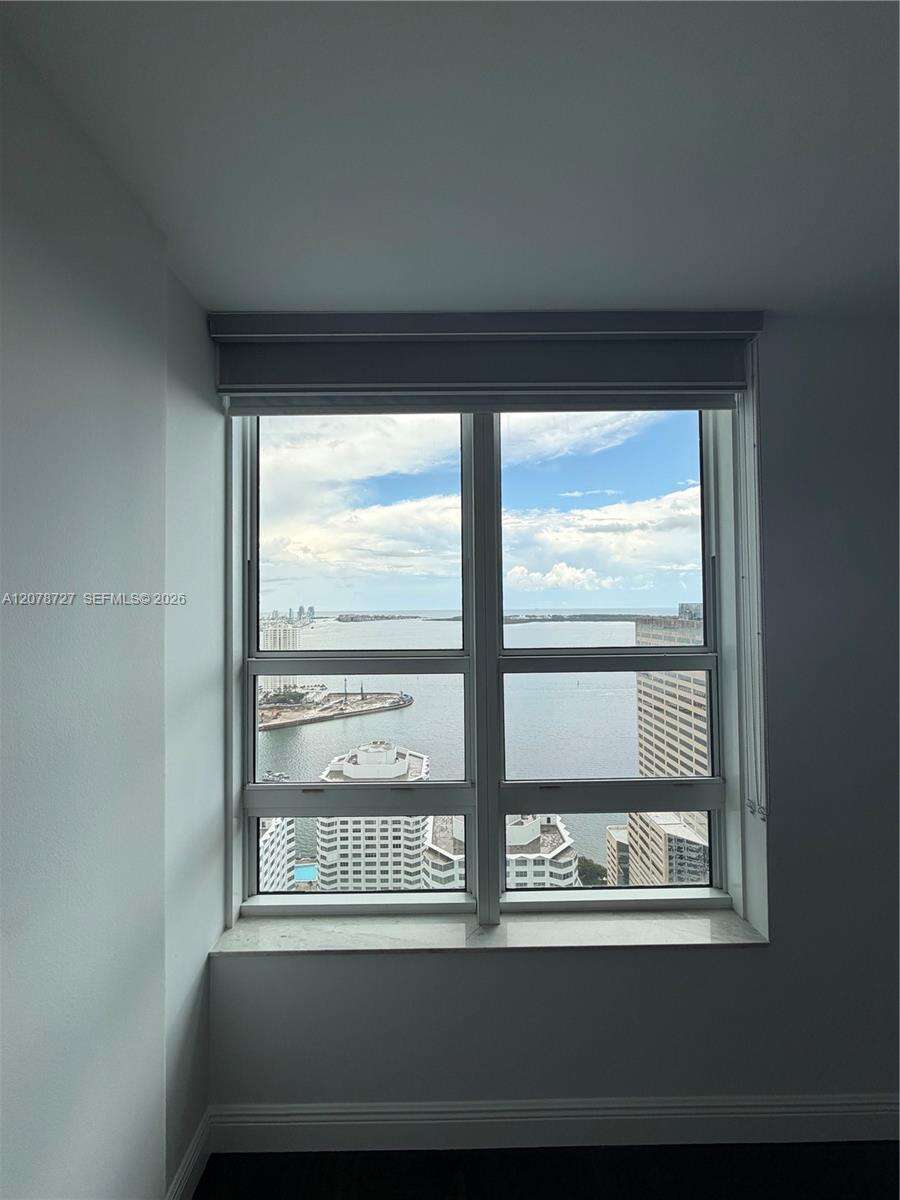The Plaza On Brickell West at 951 Brickell Ave, Miami, FL 33131 - For Rent photo 8
