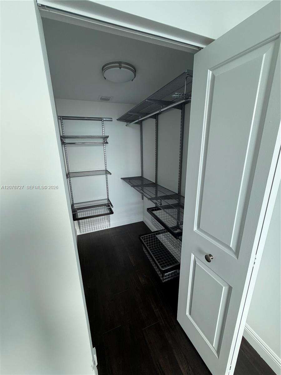 The Plaza On Brickell West at 951 Brickell Ave, Miami, FL 33131 - For Rent photo 9