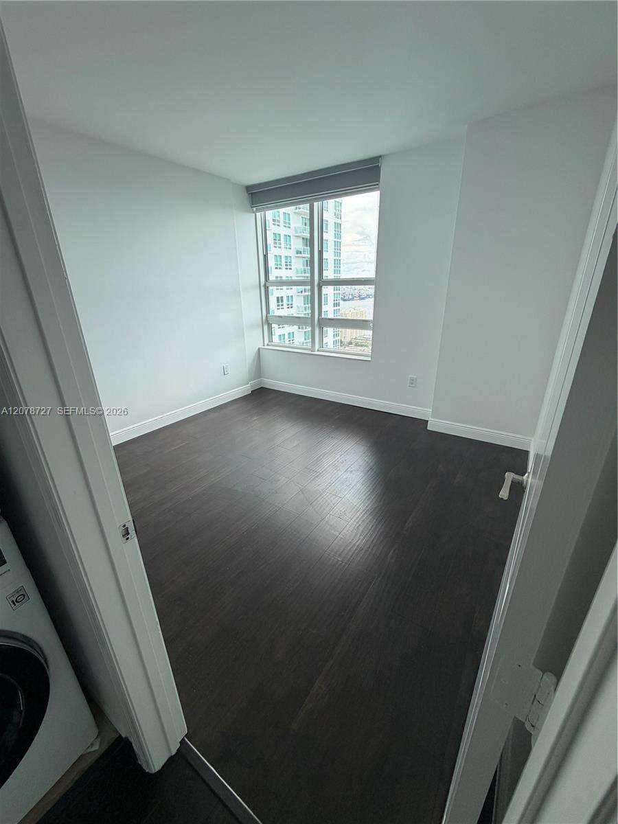 The Plaza On Brickell West at 951 Brickell Ave, Miami, FL 33131 - For Rent photo 10