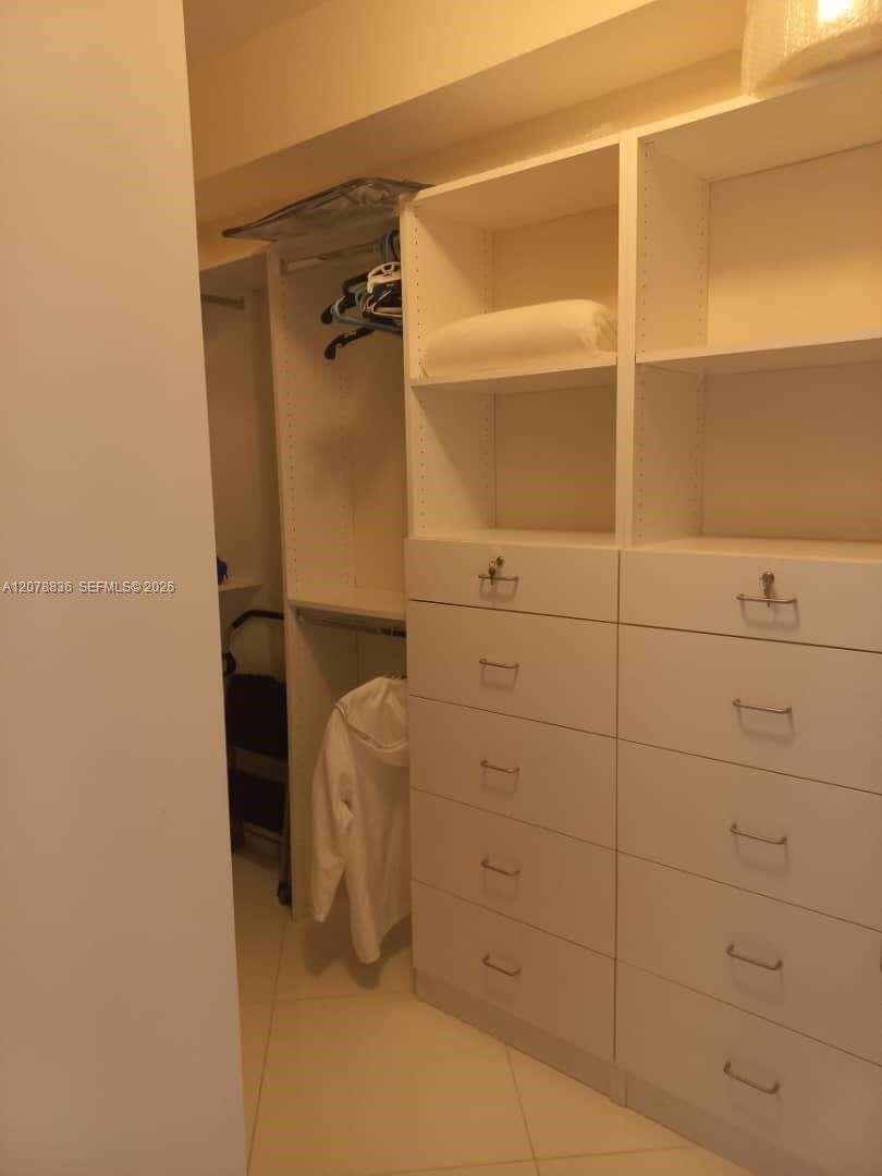 Turnberry Village North at 20000 Country Club Dr, Aventura, FL 33180 - For Rent photo 10