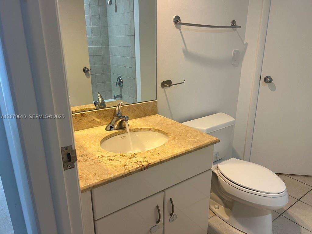 Courts Brickell Key at 801 Brickell Key Blvd, Miami, FL 33131 - For Rent photo 18
