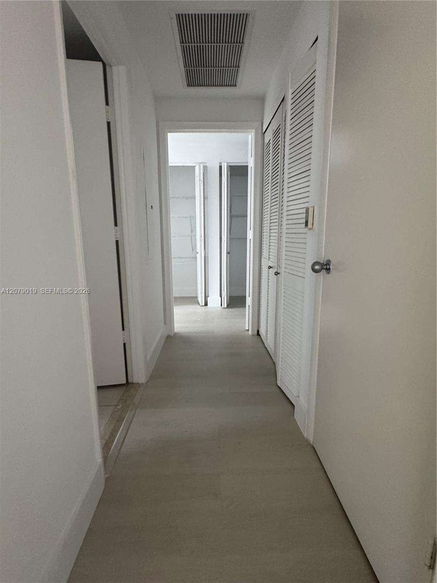 Courts Brickell Key at 801 Brickell Key Blvd, Miami, FL 33131 - For Rent photo 22