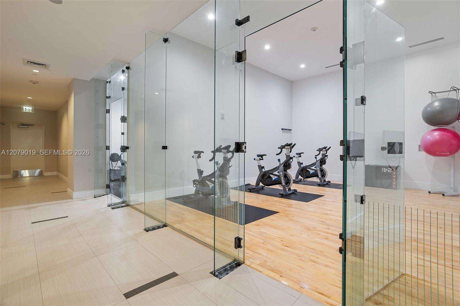 Courts Brickell Key at 801 Brickell Key Blvd, Miami, FL 33131 - For Rent photo 9