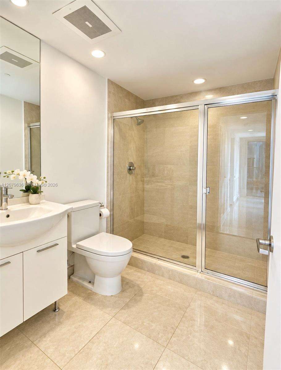 Icon Brickell 1 at 475 Brickell Ave, Miami, FL 33131 - For Rent photo 9
