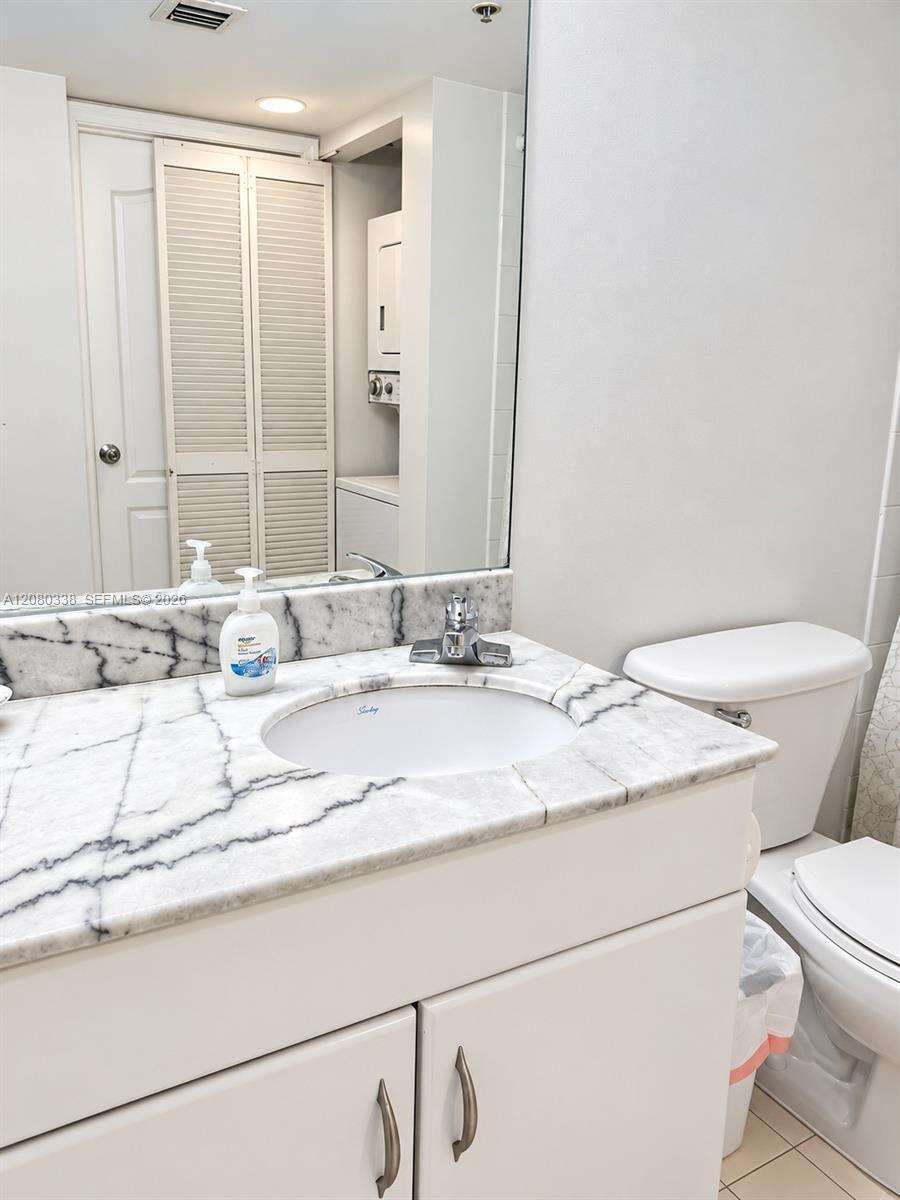 The Club At Brickell Bay at 1200 Brickell Bay Dr, Miami, FL 33131 - For Rent photo 14