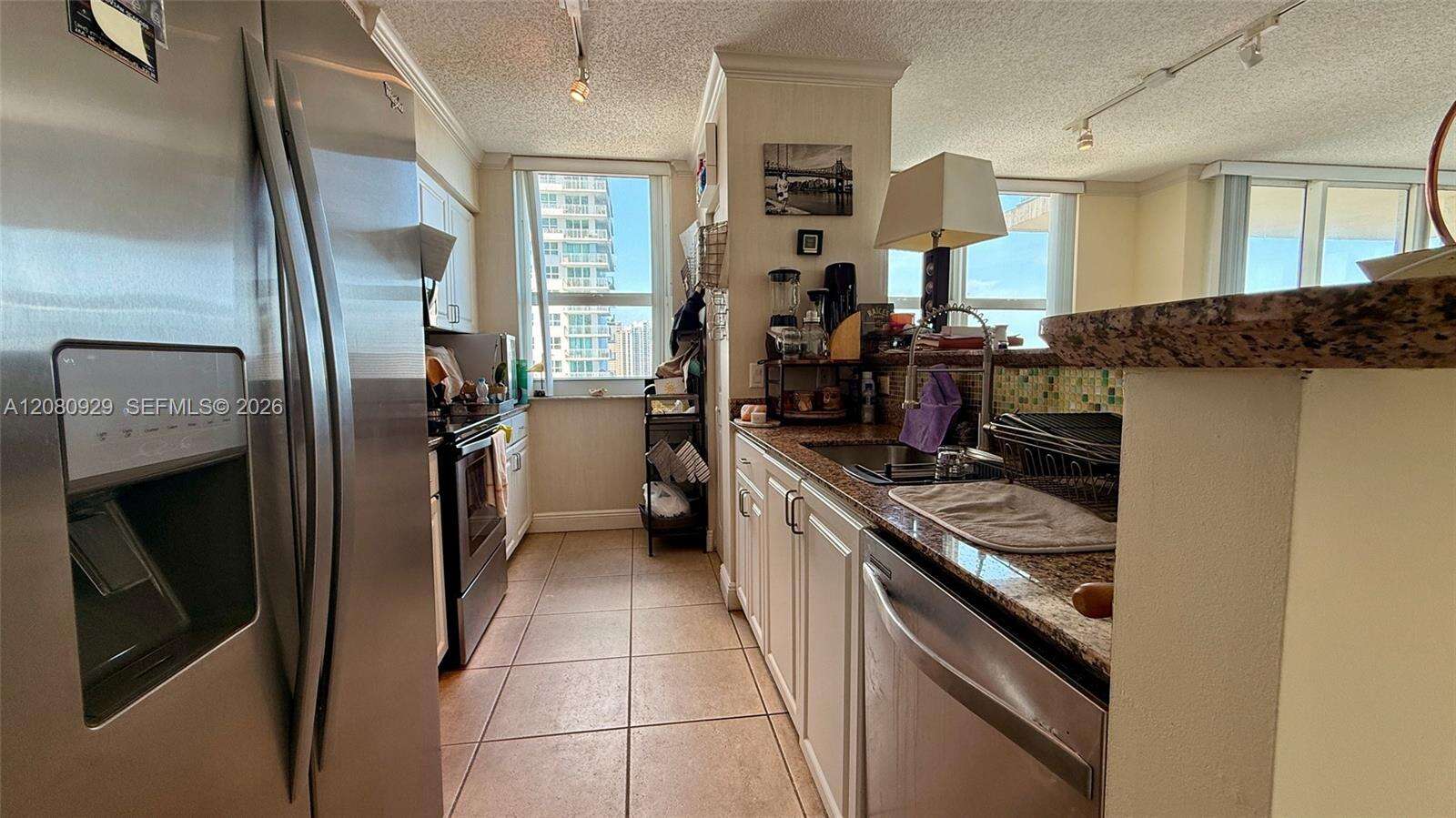 The Mark On Brickell at 1155 Brickell Bay Dr, Miami, FL 33131 - For Rent photo 6