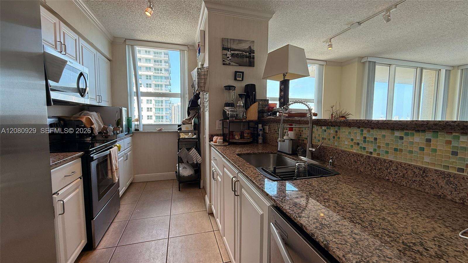 The Mark On Brickell at 1155 Brickell Bay Dr, Miami, FL 33131 - For Rent photo 8