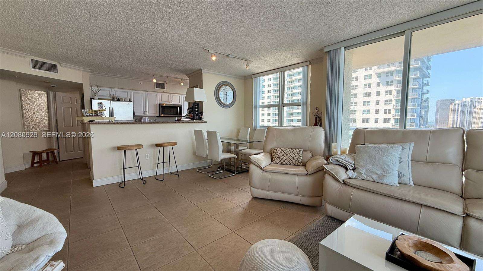 The Mark On Brickell at 1155 Brickell Bay Dr, Miami, FL 33131 - For Rent photo 9