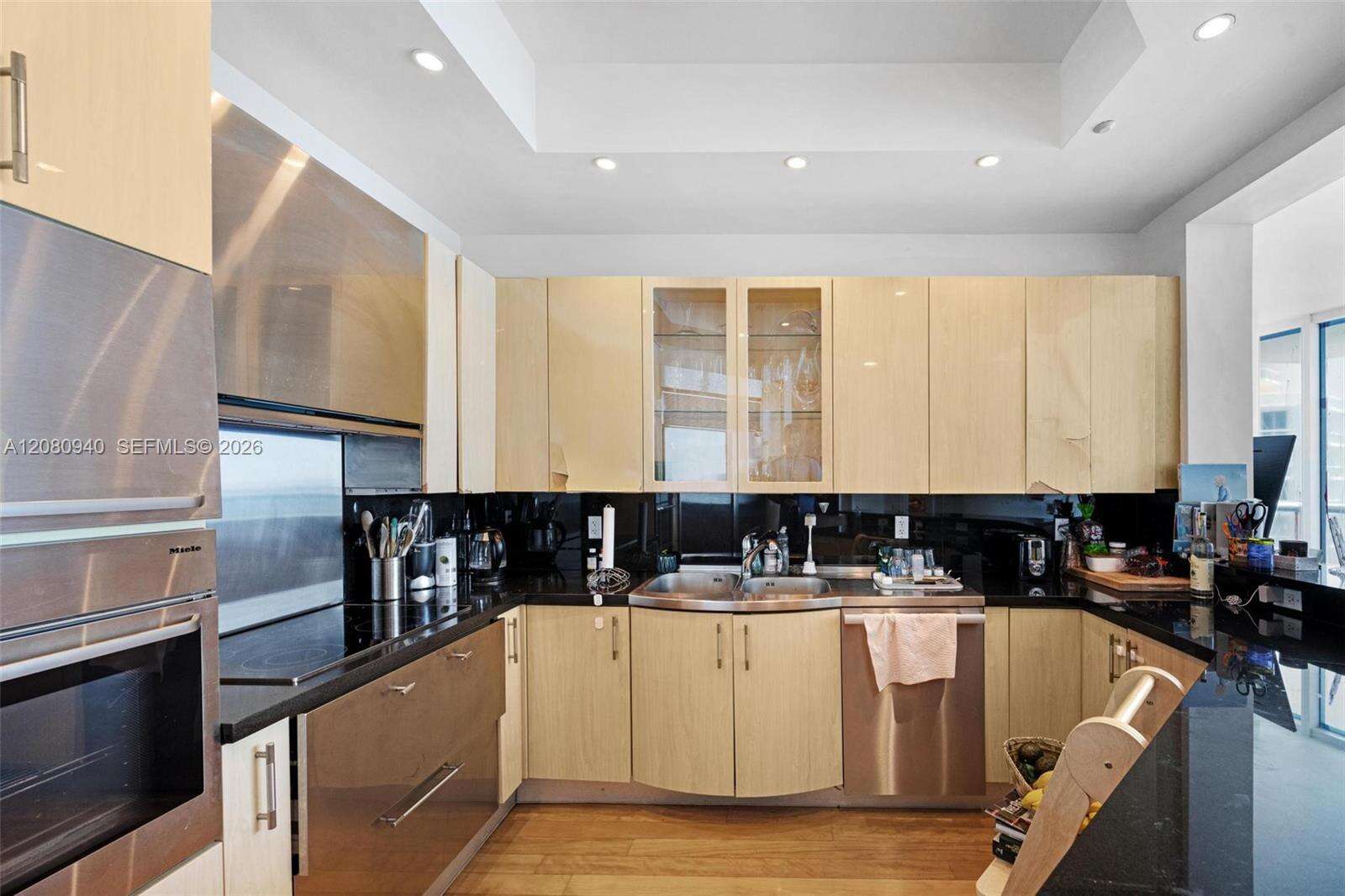 Continuum South Tower at 100 Pointe Dr, Miami Beach, FL 33139 - For Rent photo 14