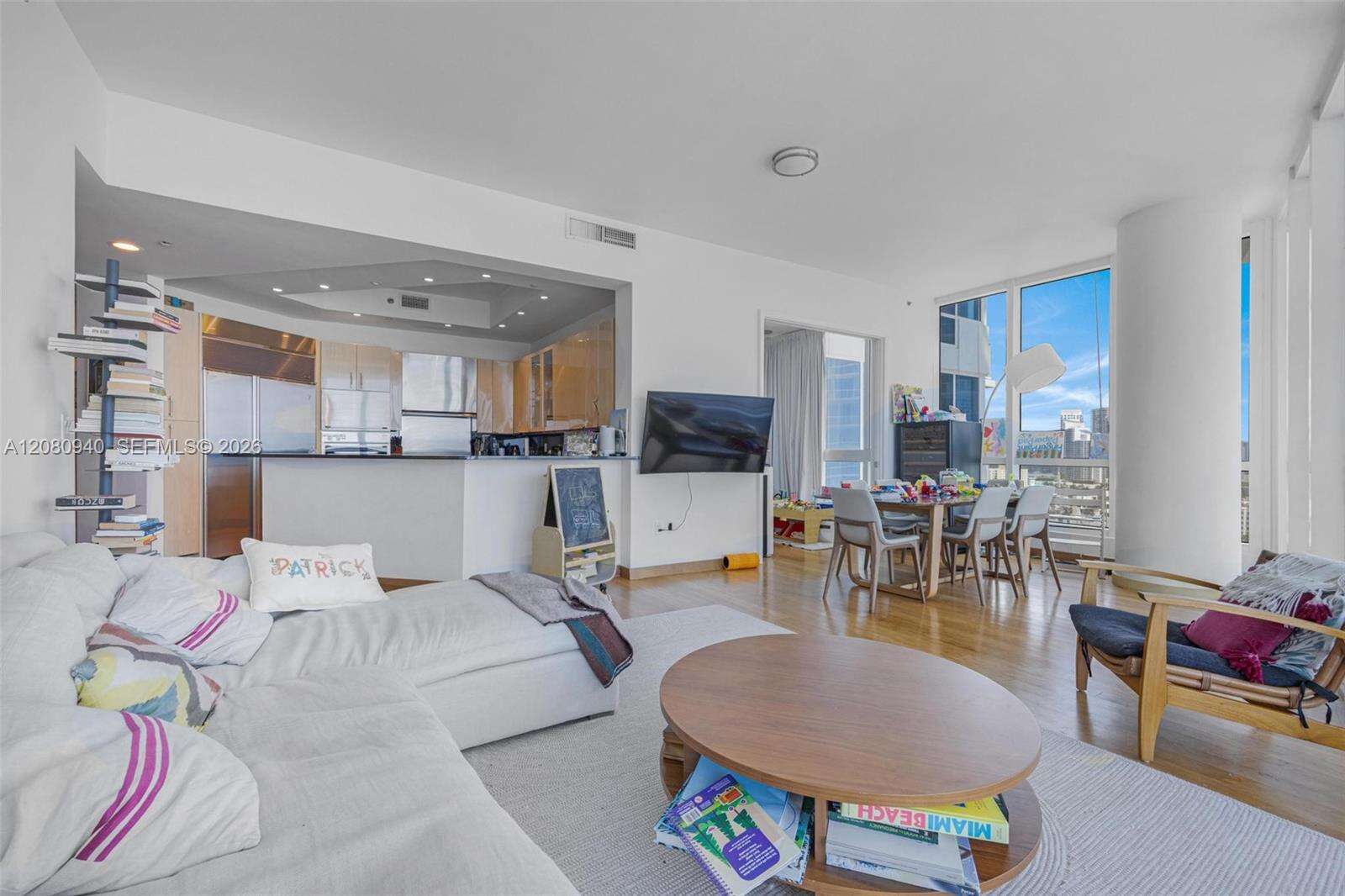 Continuum South Tower at 100 Pointe Dr, Miami Beach, FL 33139 - For Rent photo 50