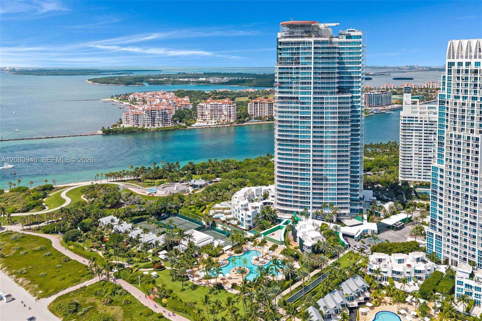 Continuum South Tower at 100 Pointe Dr, Miami Beach, FL 33139 - For Rent photo 6