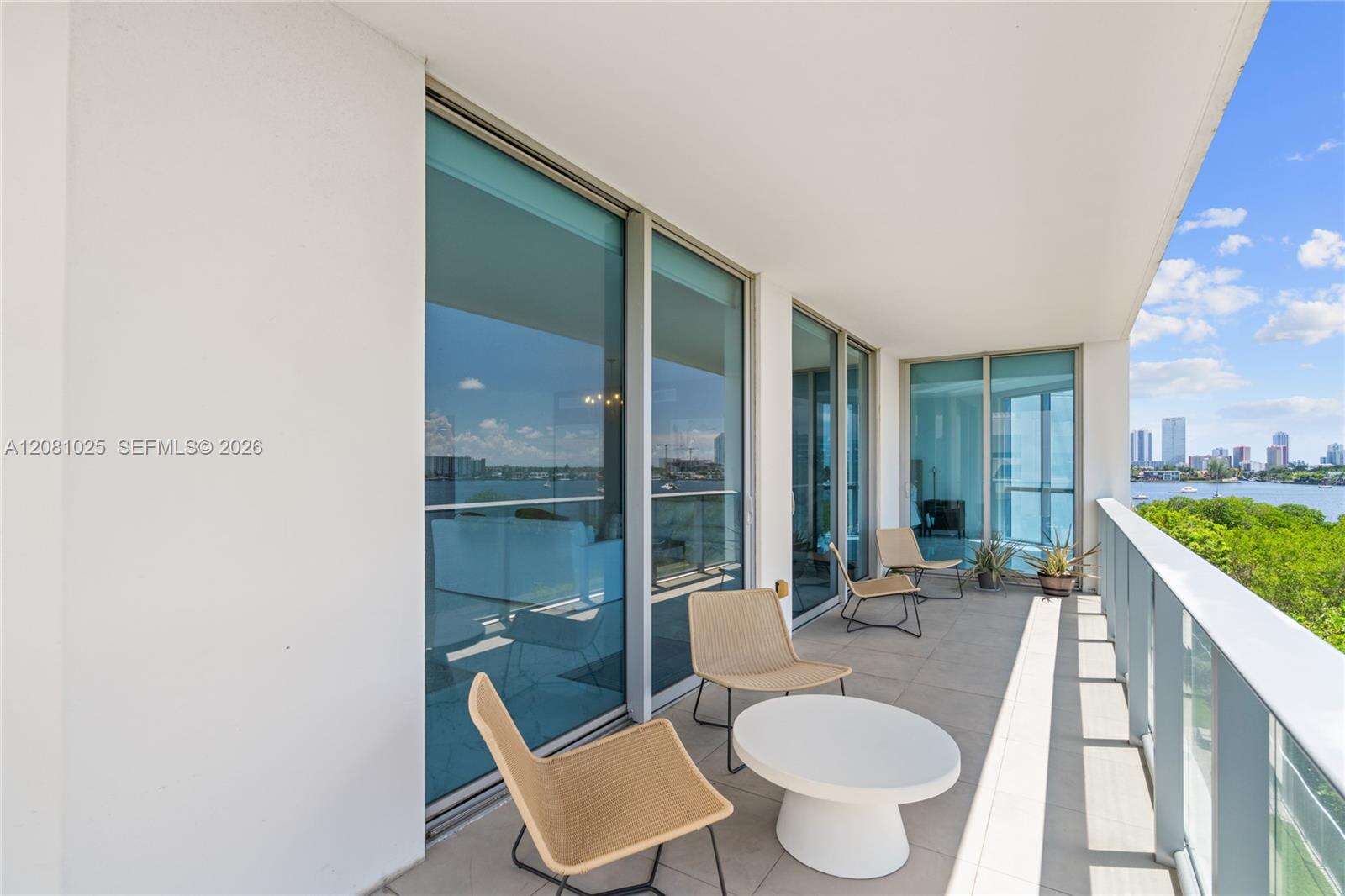 Marina Palms at 17111 Biscayne Blvd, North Miami Beach, FL 33160 - For Rent photo 39