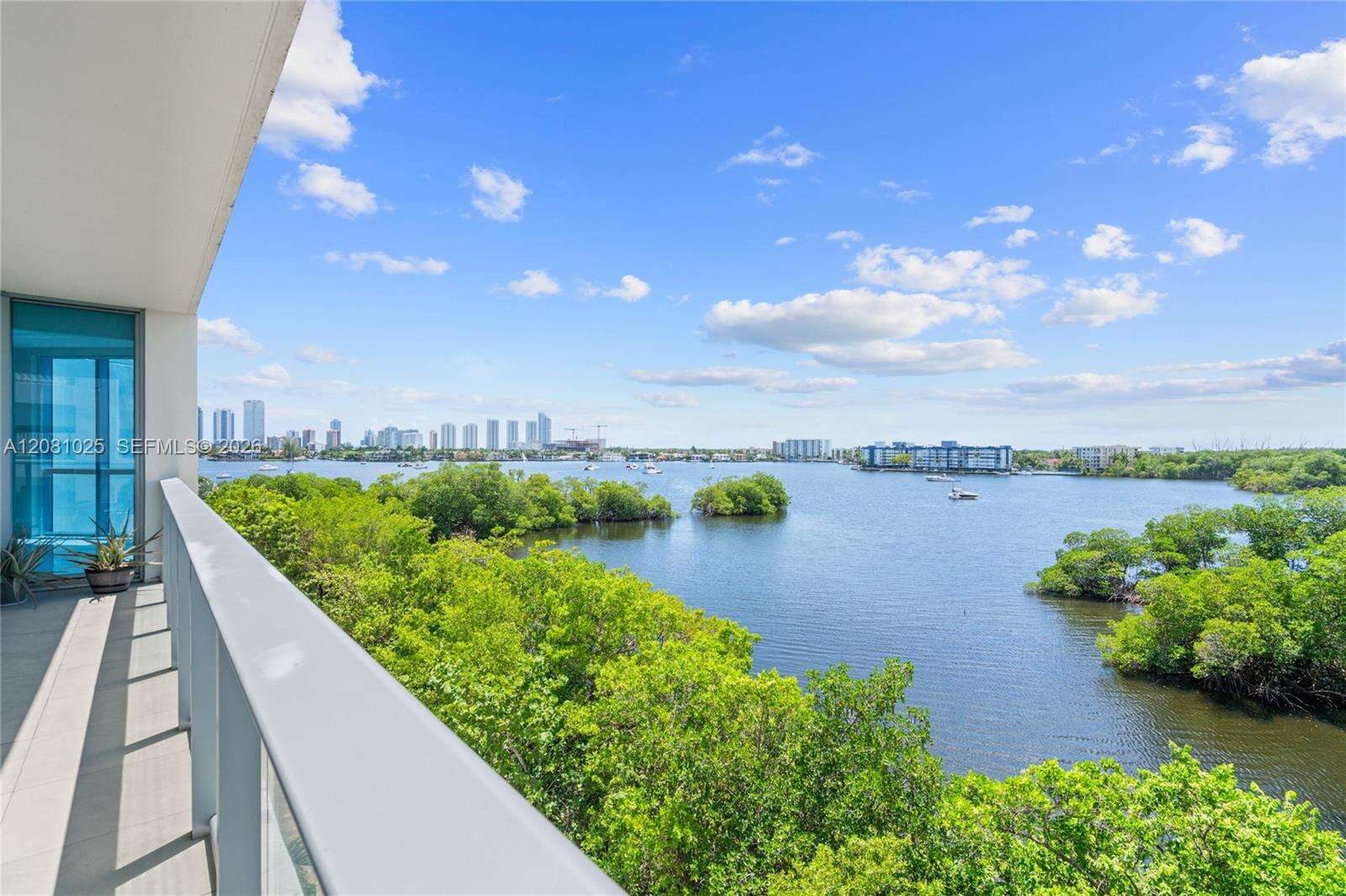 Marina Palms at 17111 Biscayne Blvd, North Miami Beach, FL 33160 - For Rent photo 40