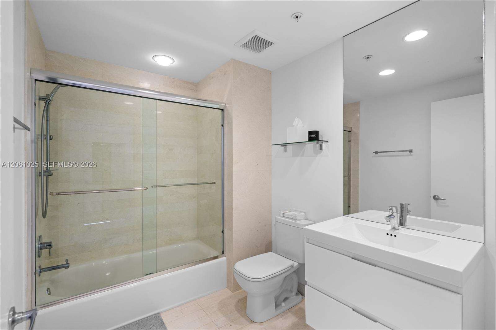 Marina Palms at 17111 Biscayne Blvd, North Miami Beach, FL 33160 - For Rent photo 47