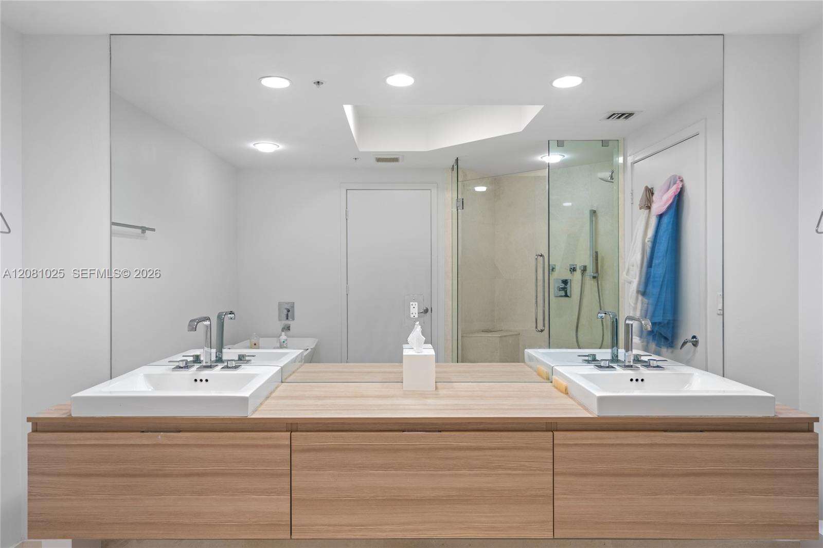Marina Palms at 17111 Biscayne Blvd, North Miami Beach, FL 33160 - For Rent photo 59