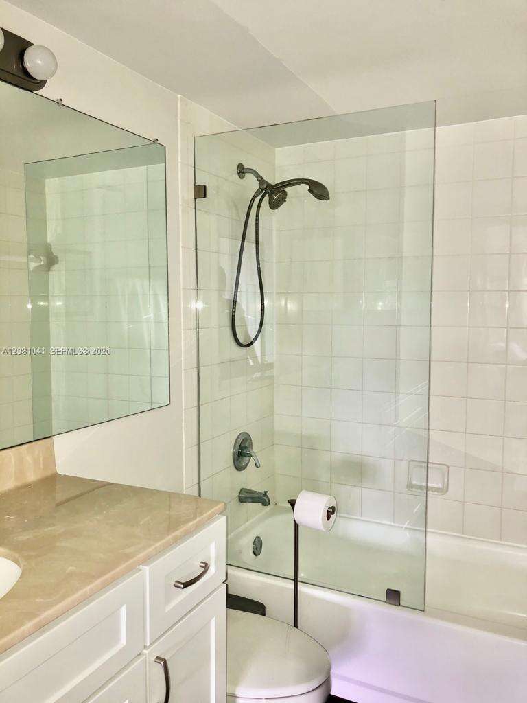 The Yacht Club At Aventura at 19999 Country Club Dr, Aventura, FL 33180 - For Rent photo 18